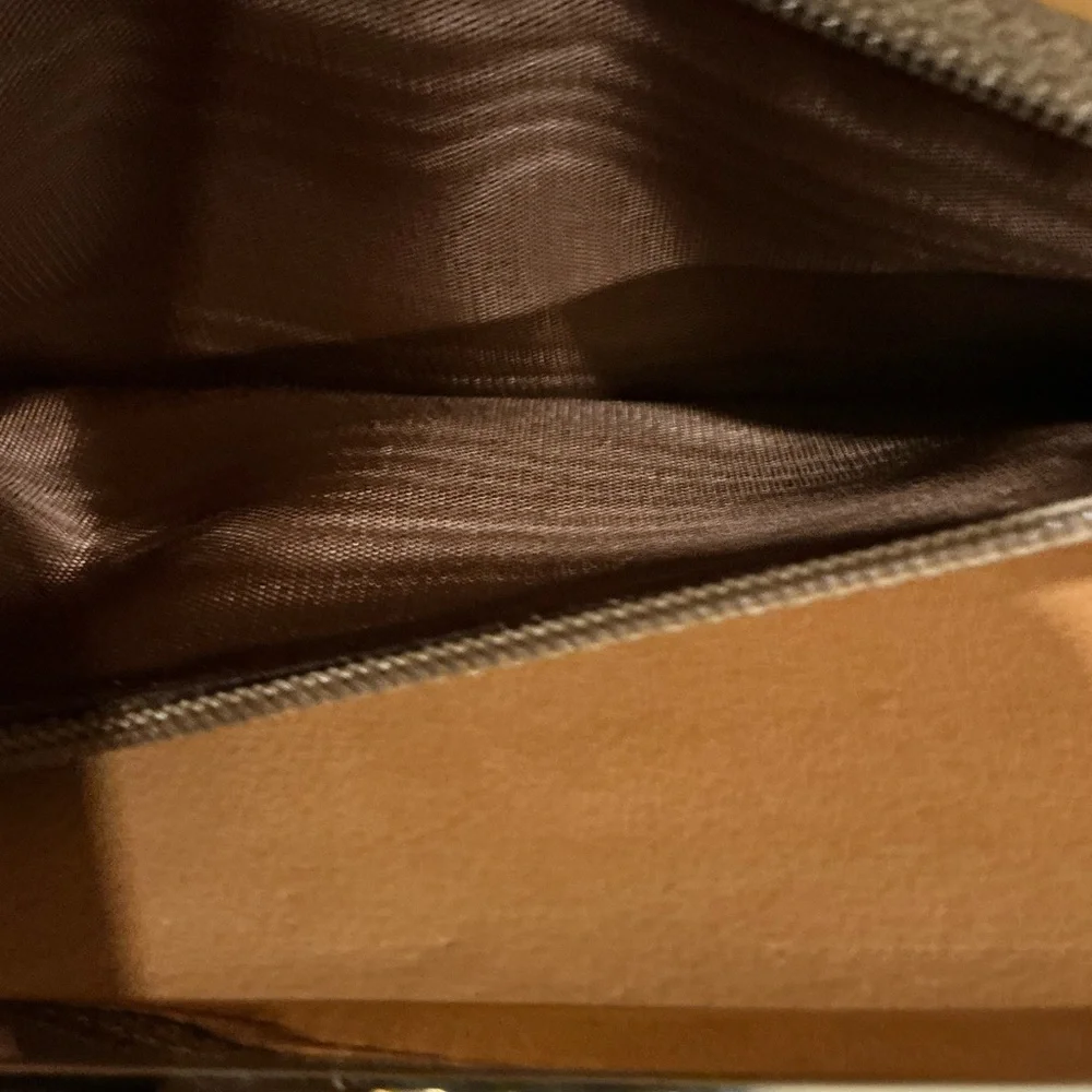 ✨💎EXCELLENT💎✨ Authentic CELINE Triumph Long Kisslock Wallet - Picture 7 of 7